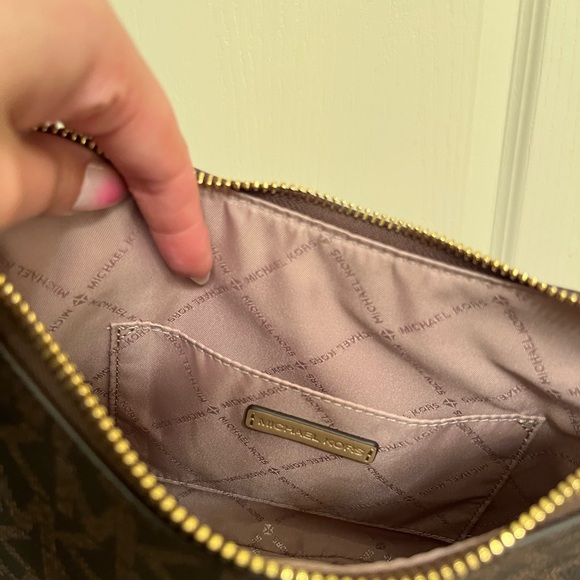 BRAND NEW Michael Kors Brown Crossbody Bag - Picture 9 of 11